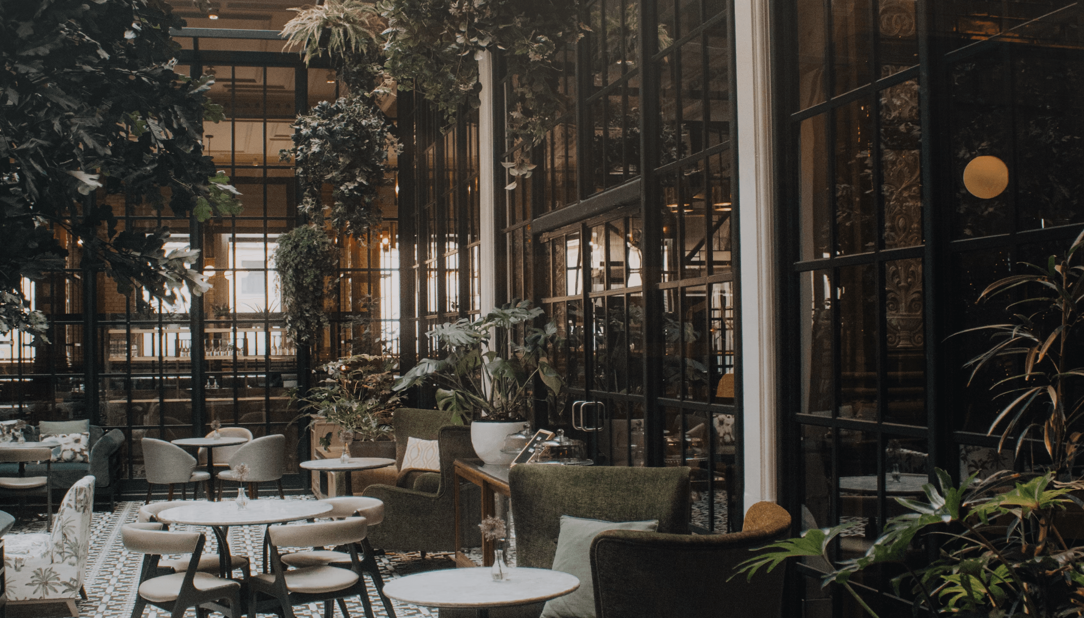 Restaurant Setting in London
